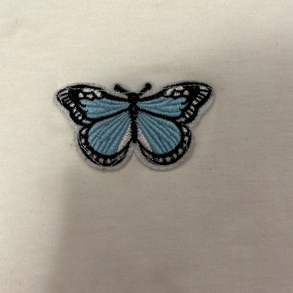 Butterfly Crop Top - Picture 3 of 5